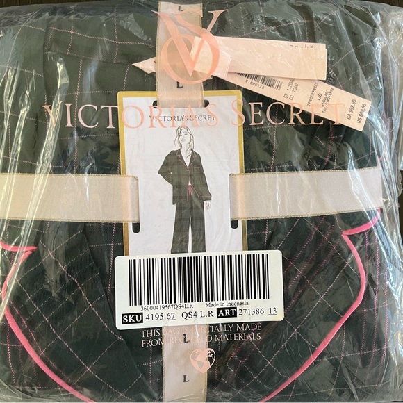 Victoria's Secret Green and Pink Plaid Pajama Set - Picture 4 of 6